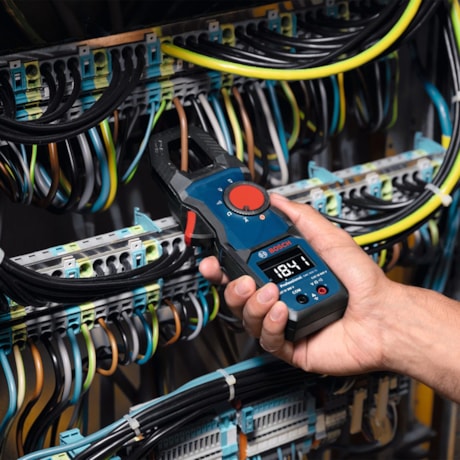 Alicate Amperímetro Digital 600A (AC/DC) CAT III 600V CAT IV 300V GMC 600-15 BOSCH-15051601-8d59-4a4e-923a-dd1d31576968