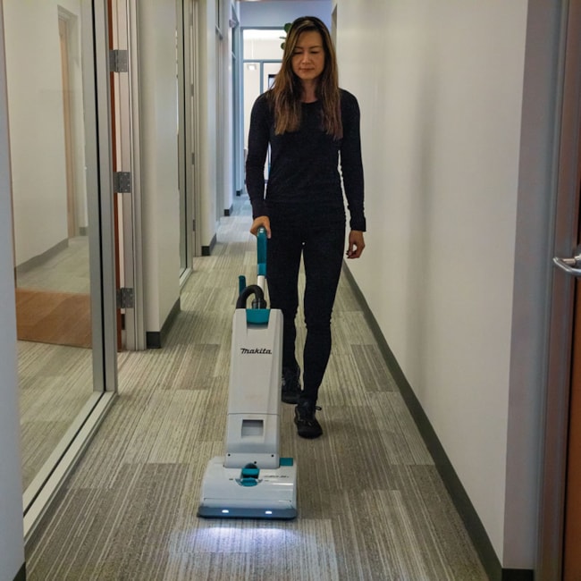 Aspirador de Pó 5 Litros 36V sem Bateria e sem Carregador DVC560Z MAKITA-6b902a26-d265-4260-95e9-3d6f94e94e6c