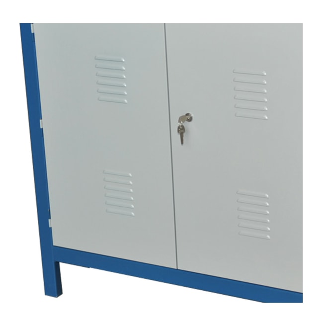 Bancada Fechada com 2 Prateleiras e 3 Portas 150CDF FERCAR-17742045-fb5a-4191-a199-a495bdd0e06c