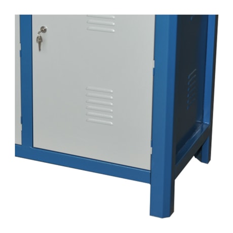 Bancada Fechada com 2 Prateleiras e 3 Portas 150CDF FERCAR-cdc72bb9-9984-4d15-8d45-8dc8d97d97b3