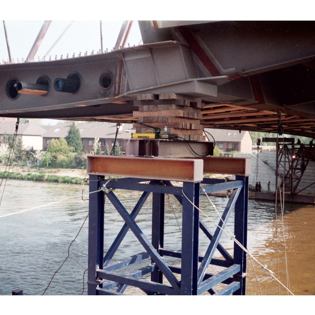 Bomba Hidráulica Manual de Aço com Duas Velocidades 700 Bar 7423 cm3 Óleo Utilizável Simples Ação P462 ENERPAC-be91c8aa-ad1b-47b6-802c-7592ed42dcac