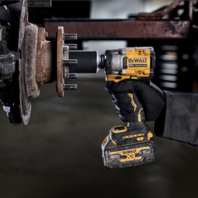 Chave de Impacto Compacta 20V 13mm Max Atomic sem Bateria sem Carregador DCF922B-B3 DEWALT-76ade4eb-2416-4cb0-8c97-4099a6dc3553