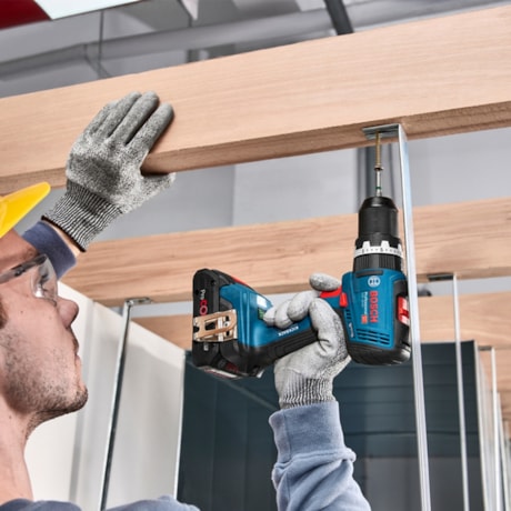Combo BOSCH Furadeira Parafusadeira e Chave de Impacto + 2 Baterias 18V 2.0Ah + Carregador Bivolt e Maleta 06019N33E0-f4025a77-87bb-4597-bc30-76e8c185ac7b