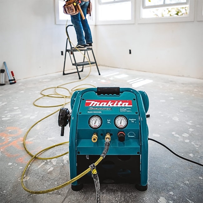 Compressor de Ar 2.5HP com 2 Saídas 130 PSI 16 Litros 110V MAC2400 MAKITA-7f78a02f-5b75-408a-aa11-e64f3fbf5a3d