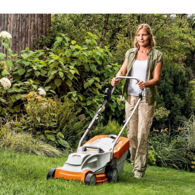 Cortador de Grama a Bateria 33cm sem Bateria e sem Carregador RMA 235.1 STIHL-4314714e-667d-4419-9e71-7f172eae1b74