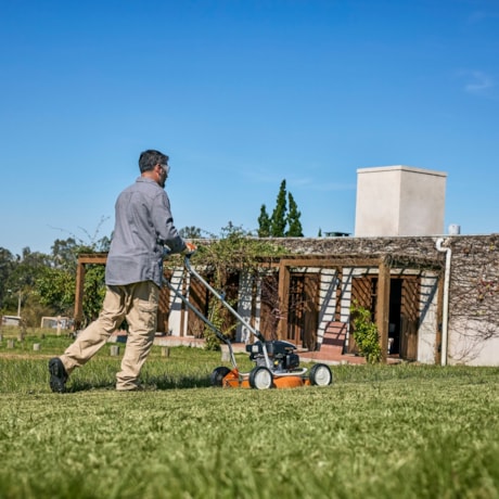 Cortador de Grama à Gasolina sem Recolhedor 2.8HP 4 Tempos 46cm RM 2.2 R STIHL-13177c18-8245-4e35-806b-b1e8aba9ddd8