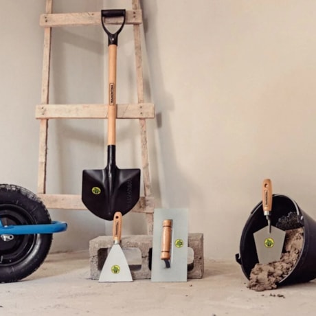 Desempenadeira Metálica Base Lisa 12CM X 24CM sem Dentes Cabo de Madeira 77371120 TRAMONTINA-ea7278eb-ff2d-4967-9df3-a79b89bf9ec9