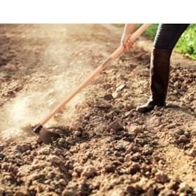 Enxada Estreita 2,0LB com Cabo Madeira 130cm 77218704 TRAMONTINA