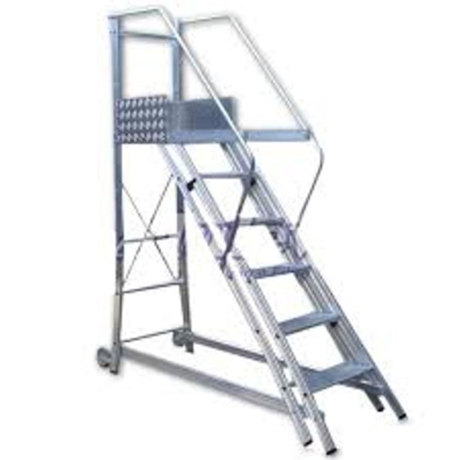 Escada de Alumínio Trepadeira 5 Degraus Corrimão 2 Lados TR 152 ALULEV-d69a0d51-76d6-4b29-aeff-ba153954782f