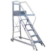 Escada de Aluminio Trepadeira 5 Degraus Corrimao 2 Lados TR 152/TR 151 Escada de Aluminio Trepadeira 5 Degraus Corrimao 2 Lados TR 152/TR 151