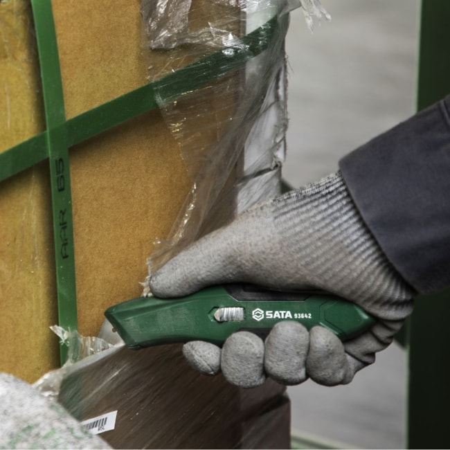 Estilete de Segurança Auto Retrátil Trapezoidal ST93642 SATA-dda23890-a793-4075-aacb-1ff1e512c687