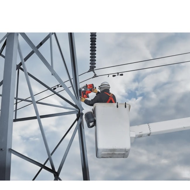 Furadeira de Base Magnética 38mm 18V com 2 Baterias 8.0Ah Carregador Bivolt e Maleta 2788-22HD MILWAUKEE-a18c0e41-e072-4969-8ba1-55bbebb9eb98