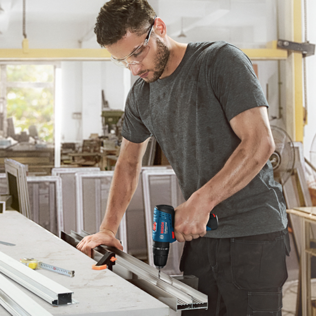 Furadeira Parafusadeira GSB 120-LI e Chave de Impacto GDR 120-LI 12V com 2 Baterias Carregador Bivolt e Maleta BOSCH-7d0db384-2281-4bf8-804a-6ea01b7cfc62