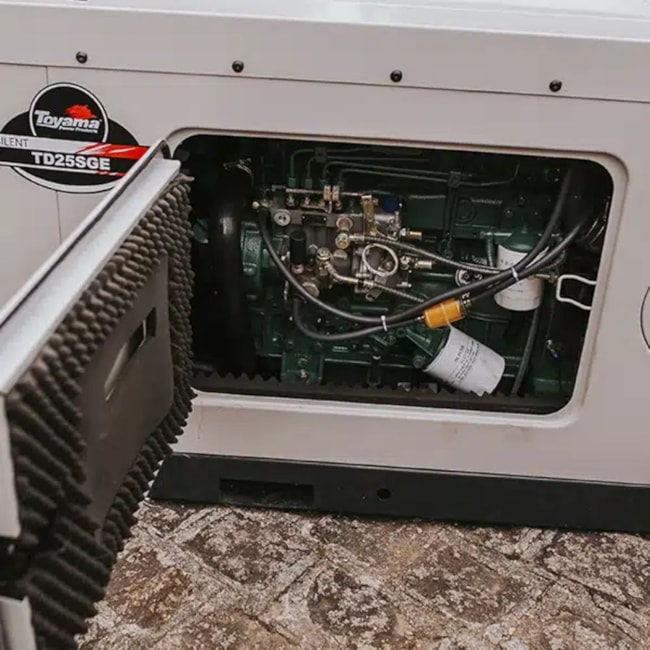 Gerador Diesel 25.0/27.5 KVA Trifásico 220V 4C Partida Elétrica Cabinado TDMG25SE3-220 TOYAMA-33614291-e617-46c3-8d62-a1cac629cb3e