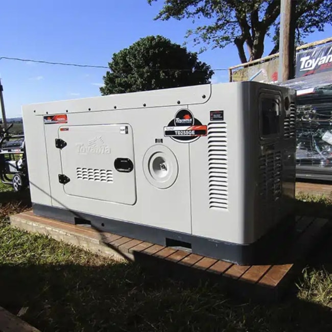 Gerador Diesel 25.0/27.5 KVA Trifásico 220V 4C Partida Elétrica Cabinado TDMG25SE3-220 TOYAMA-e4ee0ad7-9ce0-459c-9a0a-b600197a31a6