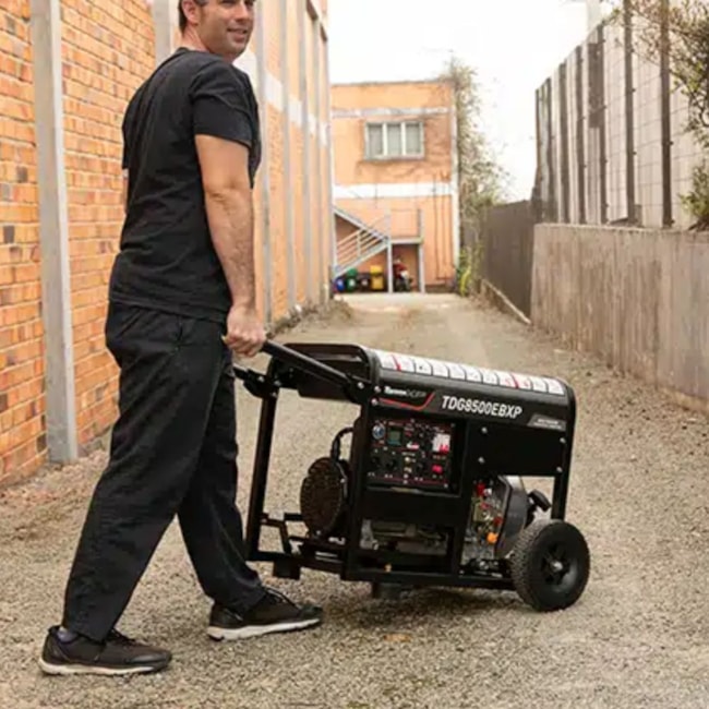 Gerador Diesel 6.5/7.0 KVA Monofásico 115/230V 4T Partida Elétrica / Manual TDG8500EBXP TOYAMA-df82209c-888a-49ed-9b1e-04254d5b9cb8