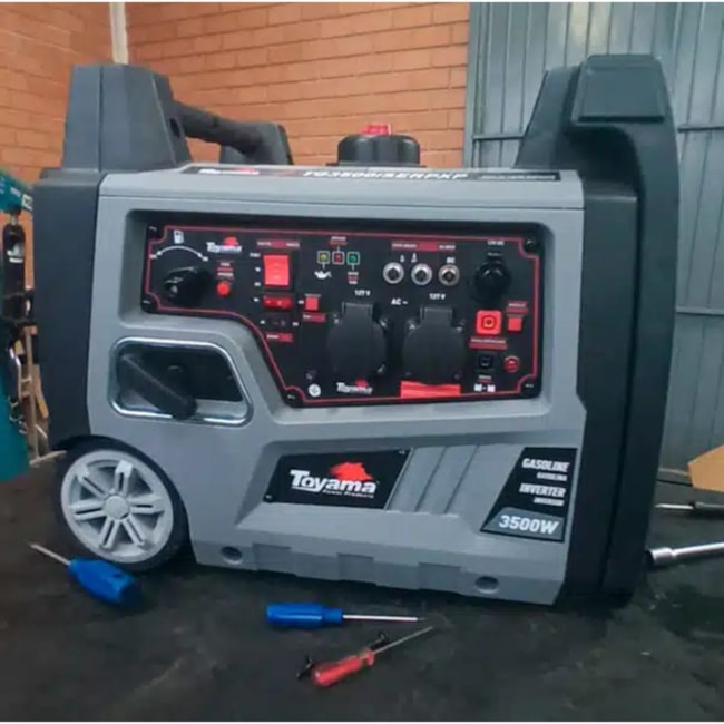 Gerador Gasolina 3.1/3.5 KVA Monofásico 220V 4T Partida Manual Retrátil/Elétrica e Controle Remoto TG3500ISERP-XP-220 TOYAMA-c3400140-6c9b-4282-b2a8-f8e32de25c86
