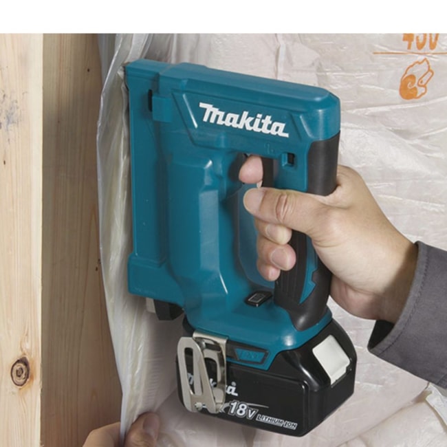 Grampeador 18V 10mm sem Bateria e sem Carregador DST112Z MAKITA-427595c9-a8bc-4493-ab25-62e3d4d536c8