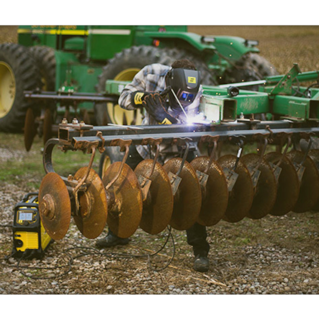 Inversora de Solda Multiprocesso 200A Monofásica com Cabos REBEL EMP 215IC ESAB-a321e831-61b1-46a4-9b21-d5e5b2d4d322