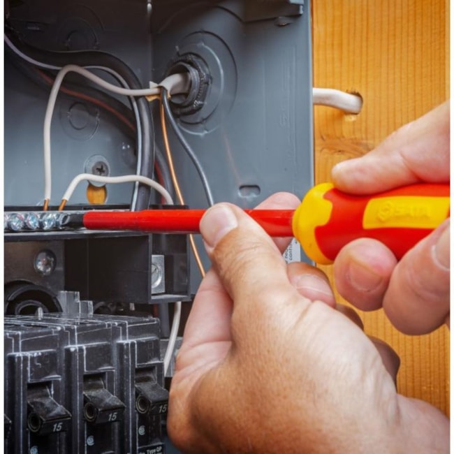 Jogo de Chaves de Fenda/Phillips Isoladas com 7 Peças ST09303 SATA-e50c7ef4-d79f-4fc8-b954-3a5355db9de3