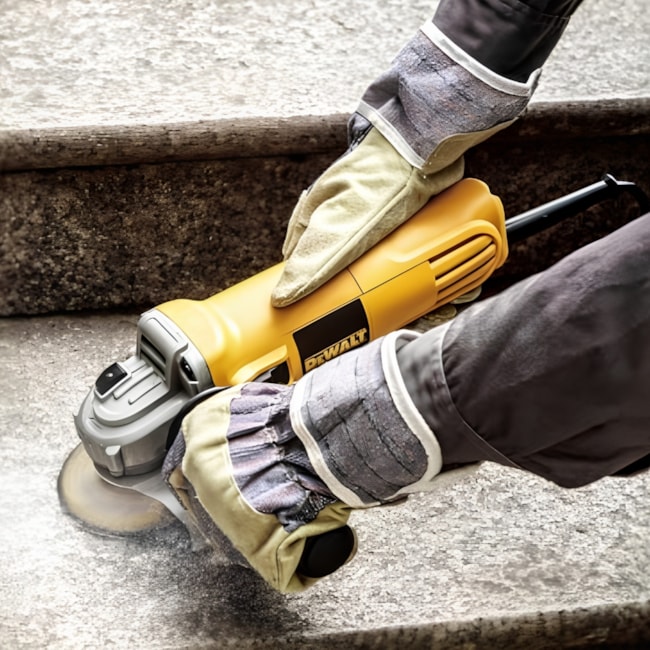Kit DEWALT Esmerilhadeira Angular 4.1/2