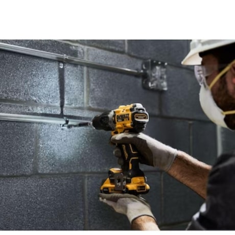 Kit DEWALT Furadeira Parafusadeira de Impacto 1/2