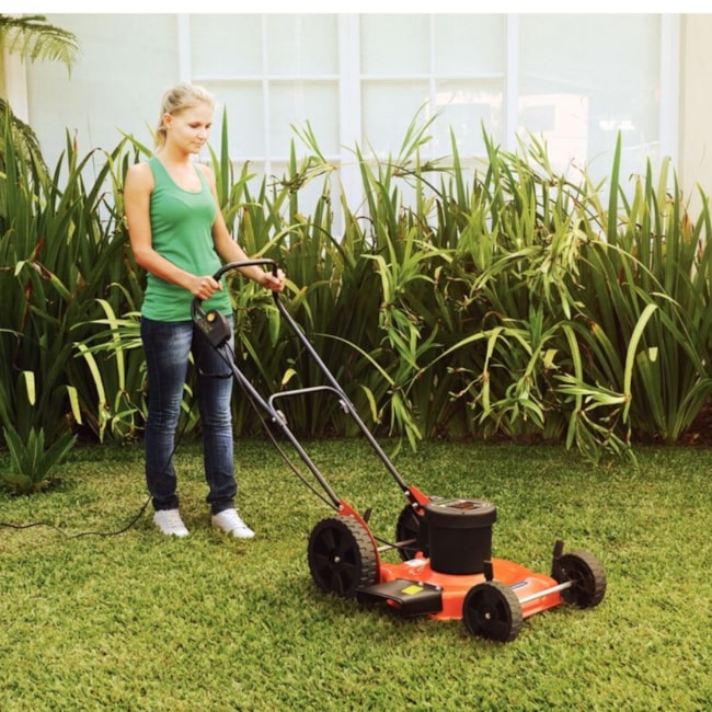Kit Jardinagem Tramontina Cortador de Grama Elétrico 2500W 110V 79683250 + Tesoura de Poda Manual + Vassoura Plástica para Jardinagem-2522e6fa-3738-442f-87cb-c9b3437444dc