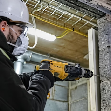 Kit Martelete Perfurador Rompedor D25134K DEWALT 800W com Mandil e Maleta + Trena Manual 5 Metros IW13950 IRWIN-ac008182-59eb-44d6-8471-68eeee2cea1e