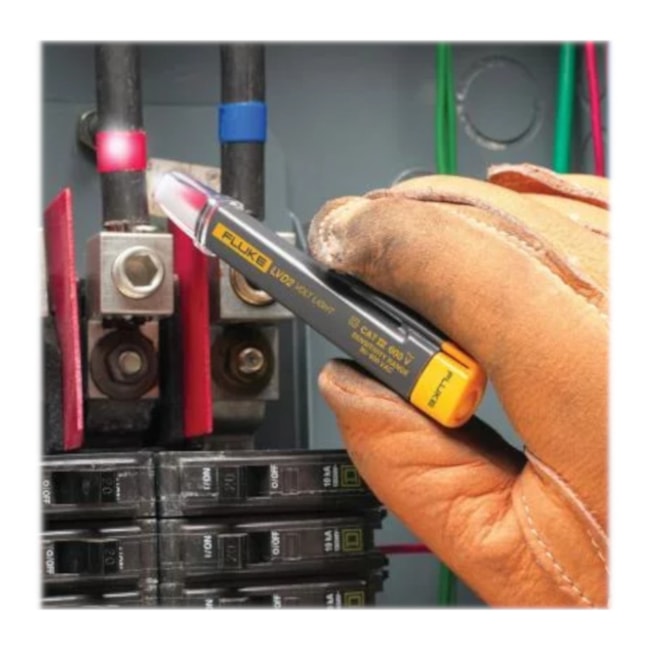 Lanterna com Detector de Tensão sem Contato LVD2 FLUKE-077e6281-f7bd-4de7-a055-058981d1c303