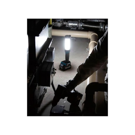 Lanterna de LED 40V sem Bateria e sem Carregador ML002G MAKITA-44a33f15-ae37-4aff-9217-3e8404f57261