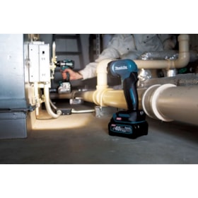 Lanterna de LED Cabeça Giratória 18V sem Bateria e sem Carregador ML001G MAKITA