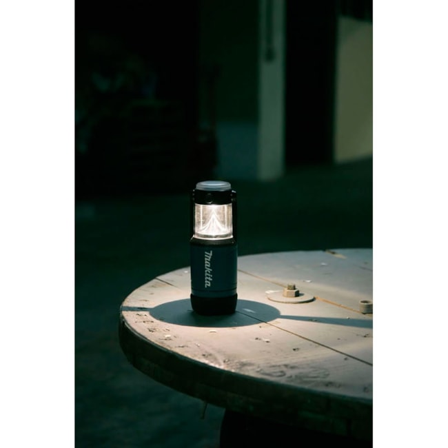 Lanterna de LED Lampião 12V sem Bateria e sem Carregador ML102 MAKITA-e0bb607b-cf87-4f7d-8ea8-0e83c6456be8