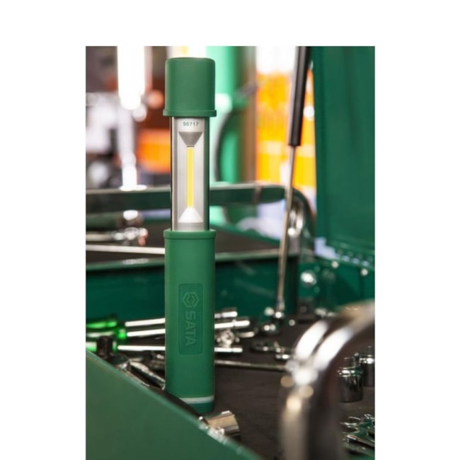 Lanterna LED Telescópica 300 Lumens ST90717 SATA-774d0a21-c966-4c46-9f5a-e6f00dcedf2f