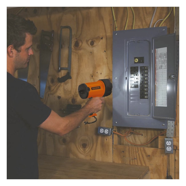 Lanterna Portátil de LED Recarregável Bivolt BSL100-BR BLACK + DECKER -cb78d600-12d1-474a-9a18-861ebfacb39c