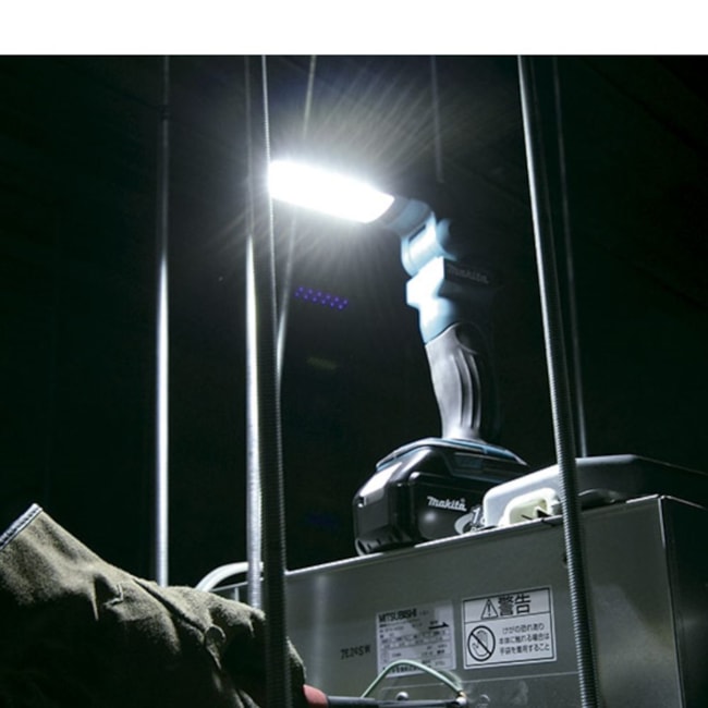 Lanterna Refletora LED 18V sem Bateria e sem Carregador DML801X MAKITA-aed2541b-bfa0-4eab-ab90-f132a850eb4e