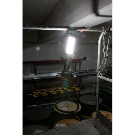 Lanterna Refletora LED 18V sem Bateria e sem Carregador DML807 MAKITA-51be3944-4054-4221-a315-fde5c081ca50