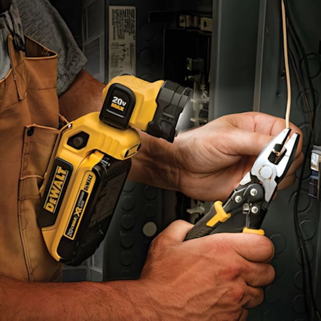 Lanterna Refletora LED 20V Articulada 360gr sem Bateria e sem Carregador DCL044 DEWALT-45c5156c-419f-416a-880f-010a9f50c98c