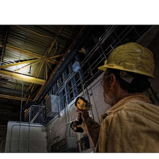 Lanterna Refletora LED 20V sem Bateria e sem Carregador DCL043 DEWALT-5737d183-1273-42bd-83cc-d9d42c47832b