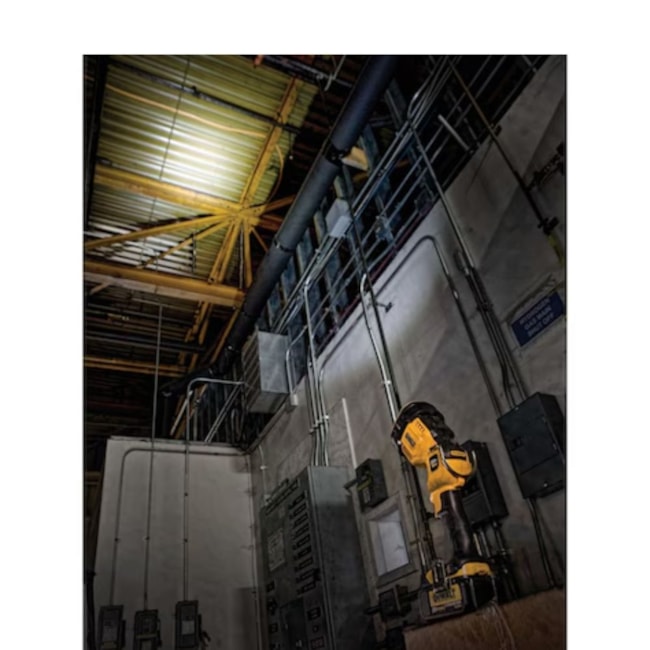 Lanterna Refletora LED 20V sem Bateria e sem Carregador DCL043 DEWALT-9efb5da7-6725-45ae-8d09-325cddd3c8fa