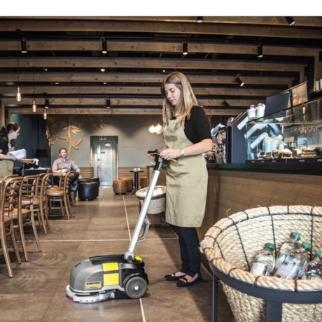 Lavadora e Secadora de Piso 280mm 900M2/H com Bateria e Carregador Bivolt BD 30/4 C KARCHER-0709f69a-1932-481c-ab9d-cad3743a2928