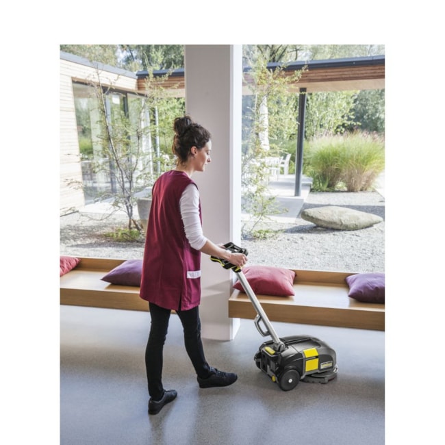 Lavadora e Secadora de Piso 280mm 900M2/H com Bateria e Carregador Bivolt BD 30/4 C KARCHER-7746e339-c43d-4860-9fd9-e415e75ae259