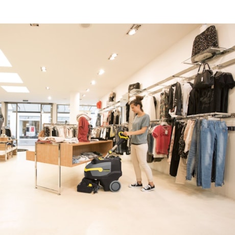 Lavadora e Secadora de Piso 450mm 1400M2/H com Bateria e Carregador 220V BR 35/12 C BR 35/12 C KARCHER-1b05d26a-a016-4471-ad8c-c6d7ca23753e