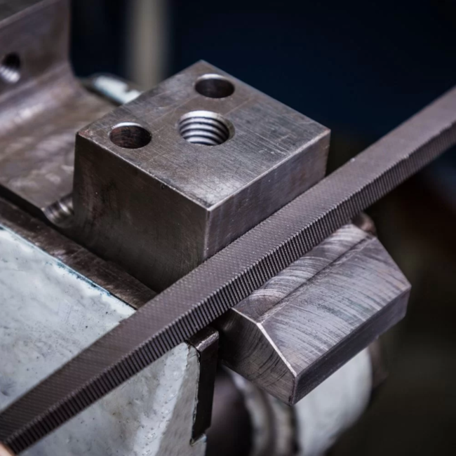 Lima Quadrada Bastarda 8