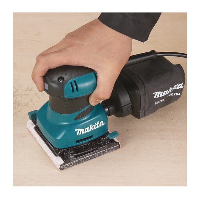 Lixadeira Orbital 200W com 3 Lixas e Coletor BO4556 MAKITA-4f0b8346-f8a3-4279-a2c3-f954fb9f2906