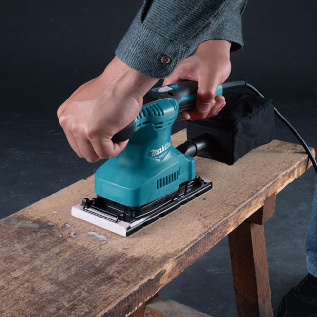 Lixadeira Orbital 93x228mm 190W com Coletor M9203B MAKITA-9fc4987e-7e1c-461a-bb3c-b37ab3bdcbd9