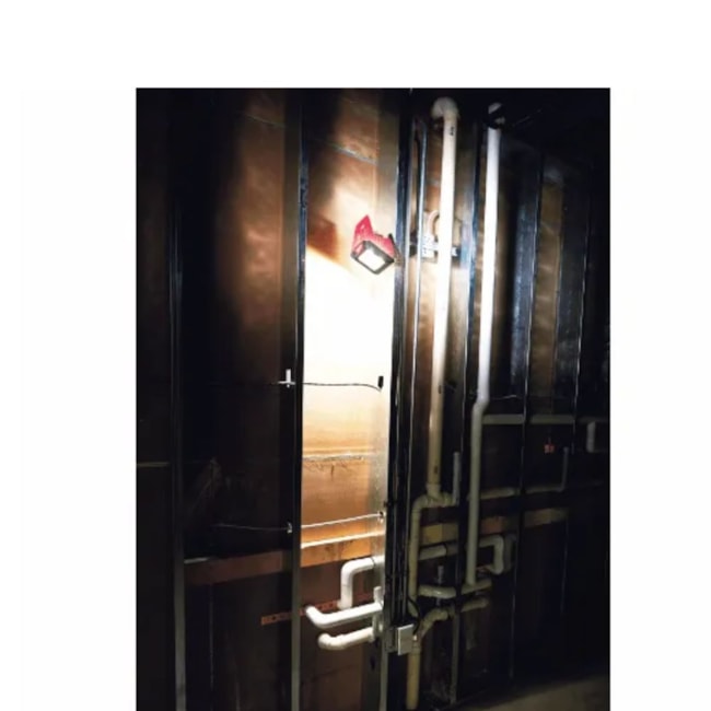 Luminaria 12V 1.000 Lumens sem Bateria e sem Carregador 2364-20 MILWAUKEE-d6bac6b1-66b4-4113-8857-773c787ed97d