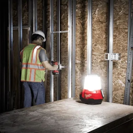 Luminária Compacta LED 360° 18V 2200 Lumens sem Bateria e sem Carregador 2144-20 MILWAUKEE-334c1b03-b992-4059-a9ef-7b2b9359bfed