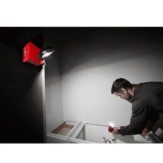 Luminária Refletor 18V sem Bateria e sem Carregador 2361-20 MILWAUKEE-bb2d92cd-6c6b-40f4-8e8c-457f7dcb8db7