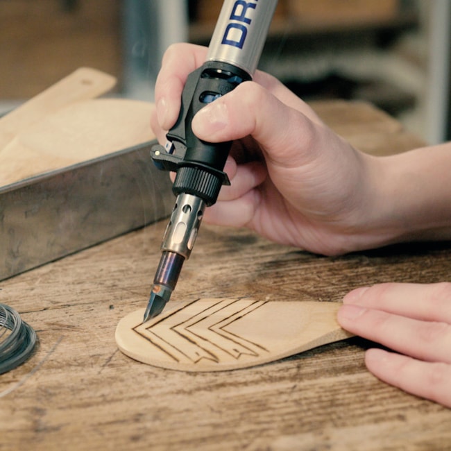 Maçarico Soldador a Gás 6 em 1 com Kit de 12 Peças F0132000JA VERSATIP DREMEL-df4d7615-0433-4009-bd59-77374d334c4c