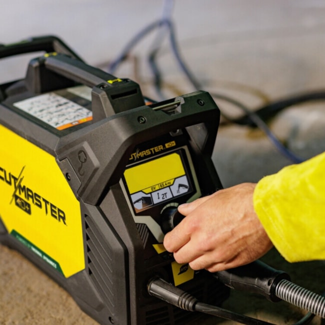 Máquina de Corte Plasma 50A FT60% 32mm Trifásico 380V/440V com Tocha CUTMASTER 50 749821 ESAB-f61ac6a2-b36a-4c46-9110-f2fecda67b2b